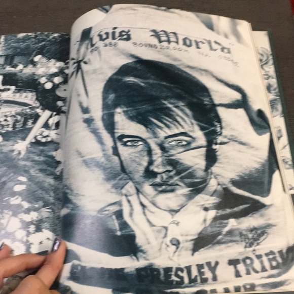 ELVIS the book - Picture 12 of 15